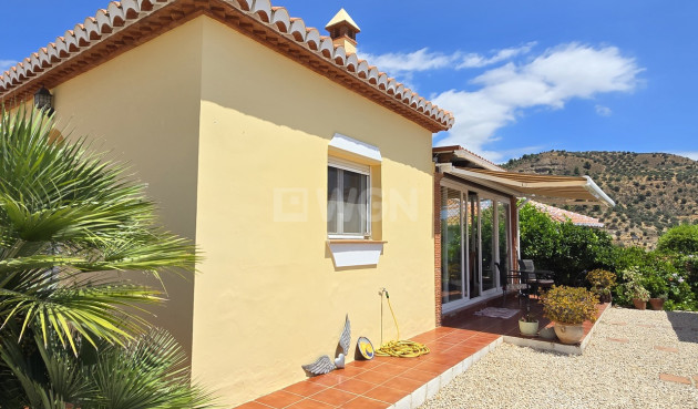 Odsprzedaż - Villa - Alcaucín - Inland