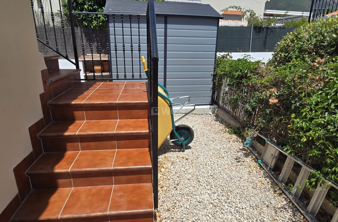 Odsprzedaż - Villa - Alcaucín - Inland