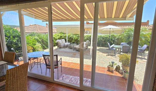 Odsprzedaż - Villa - Alcaucín - Inland