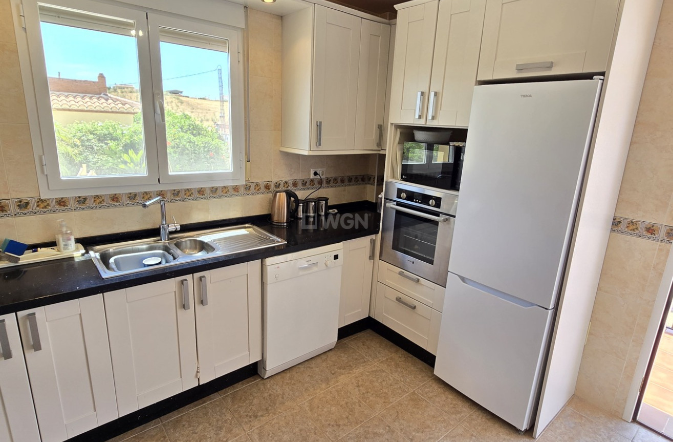 Odsprzedaż - Villa - Alcaucín - Inland