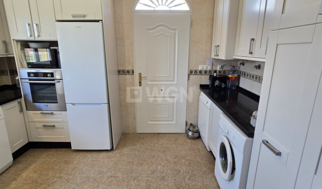 Odsprzedaż - Villa - Alcaucín - Inland