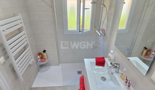 Odsprzedaż - Villa - Alcaucín - Inland