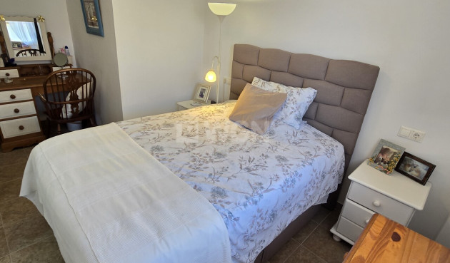 Odsprzedaż - Villa - Alcaucín - Inland