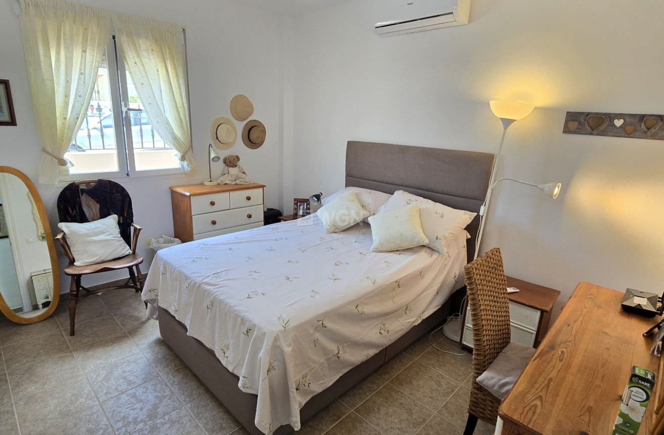 Odsprzedaż - Villa - Alcaucín - Inland