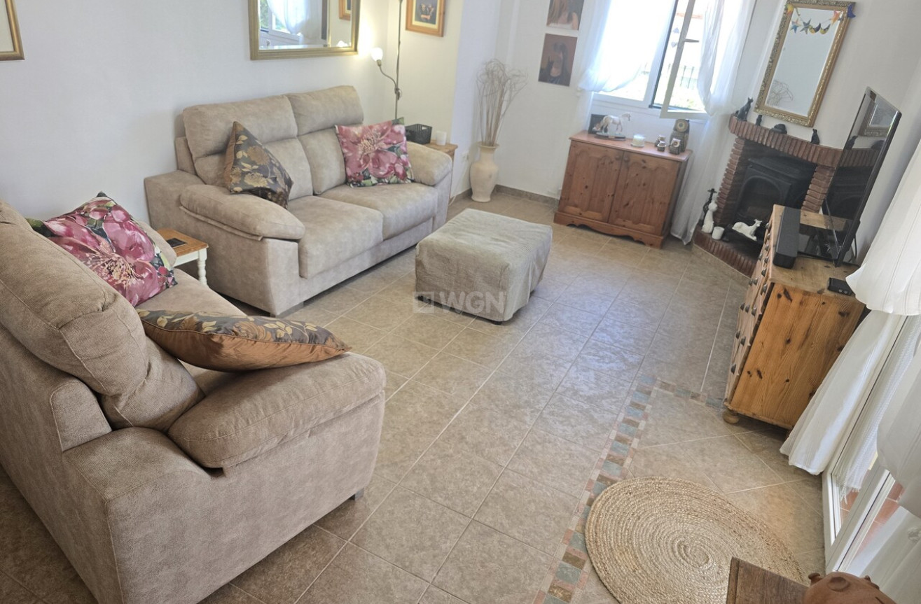 Odsprzedaż - Villa - Alcaucín - Inland