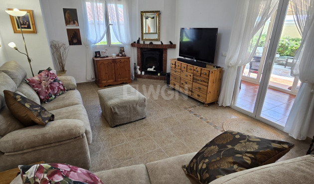 Odsprzedaż - Villa - Alcaucín - Inland