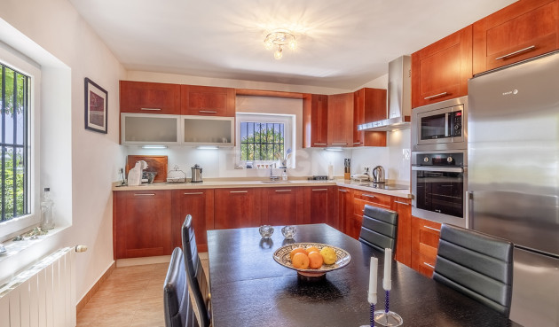 Odsprzedaż - Villa - Competa - Inland