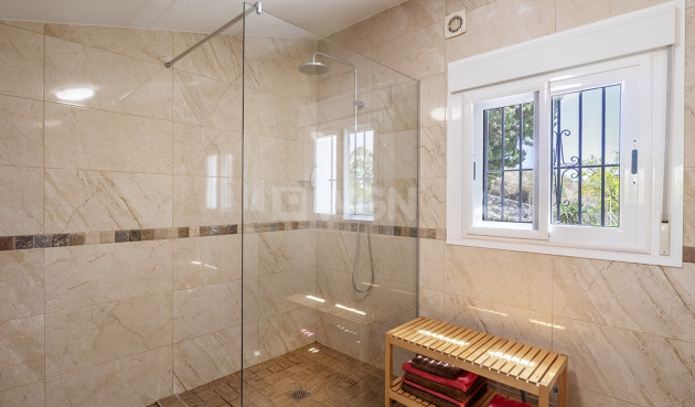 Odsprzedaż - Villa - Competa - Inland