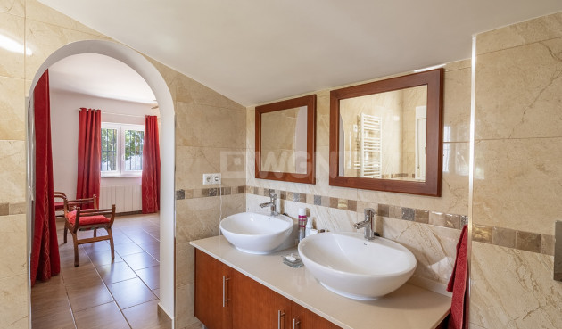 Odsprzedaż - Villa - Competa - Inland