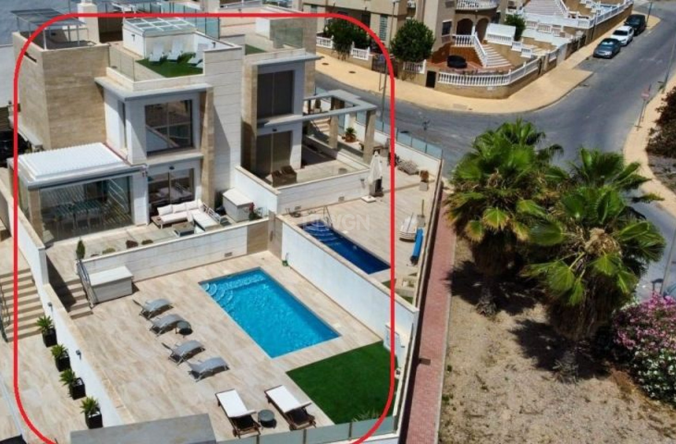 Resale - Villa - Orihuela Costa - Costa Blanca