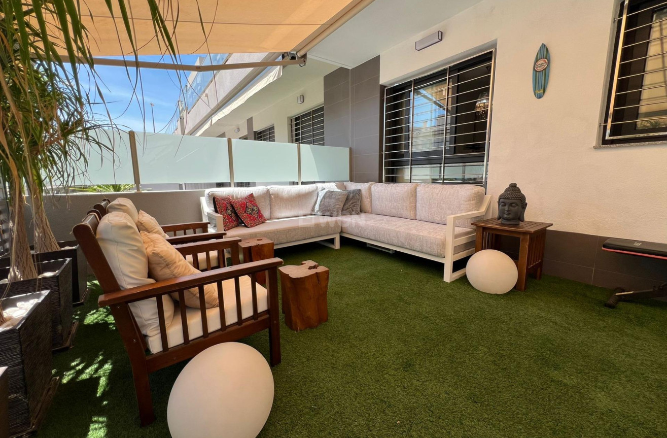 Resale - Bungalow - Pilar de la Horadada - Torre De La Horadada