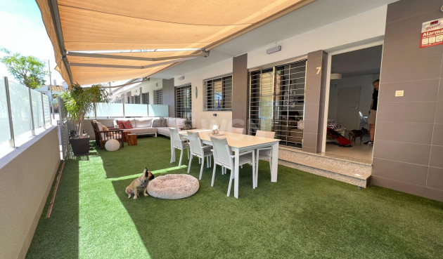 Resale - Bungalow - Pilar de la Horadada - Torre De La Horadada