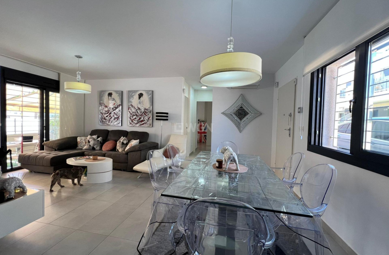 Resale - Bungalow - Pilar de la Horadada - Torre De La Horadada