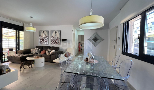 Resale - Bungalow - Pilar de la Horadada - Torre De La Horadada