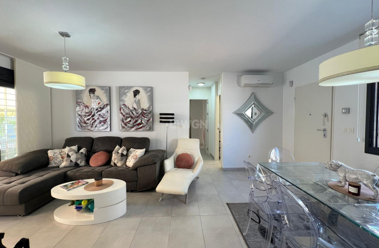 Resale - Bungalow - Pilar de la Horadada - Torre De La Horadada