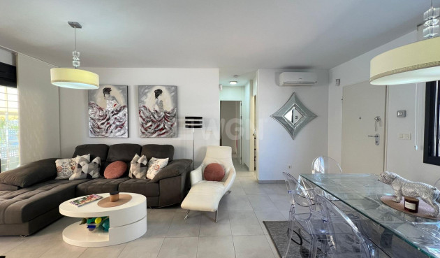 Resale - Bungalow - Pilar de la Horadada - Torre De La Horadada