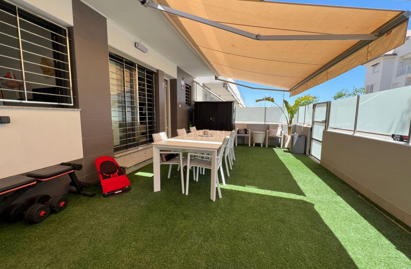 Resale - Bungalow - Pilar de la Horadada - Torre De La Horadada