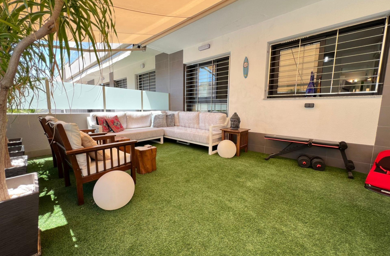 Resale - Bungalow - Pilar de la Horadada - Torre De La Horadada