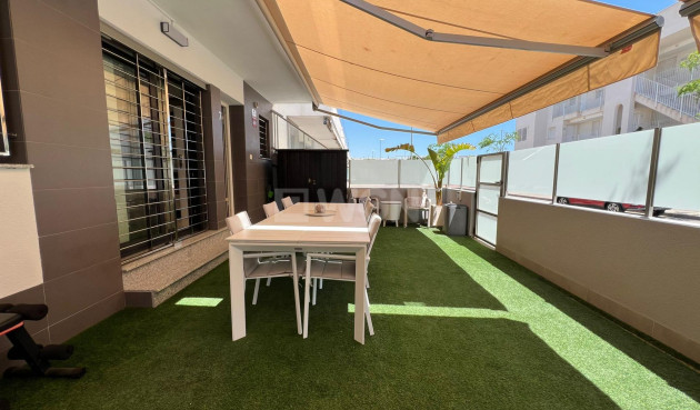 Resale - Bungalow - Pilar de la Horadada - Torre De La Horadada