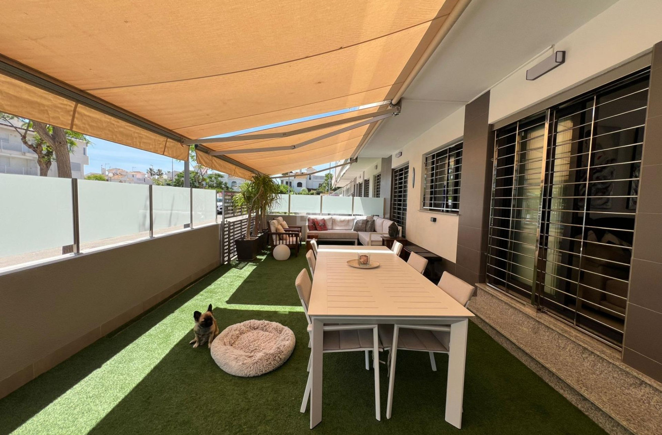 Resale - Bungalow - Pilar de la Horadada - Torre De La Horadada