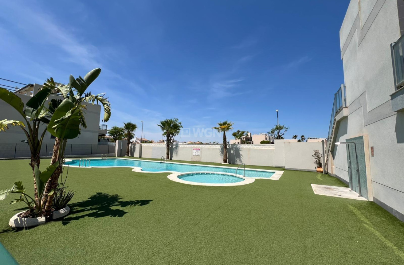 Resale - Bungalow - Pilar de la Horadada - Torre De La Horadada