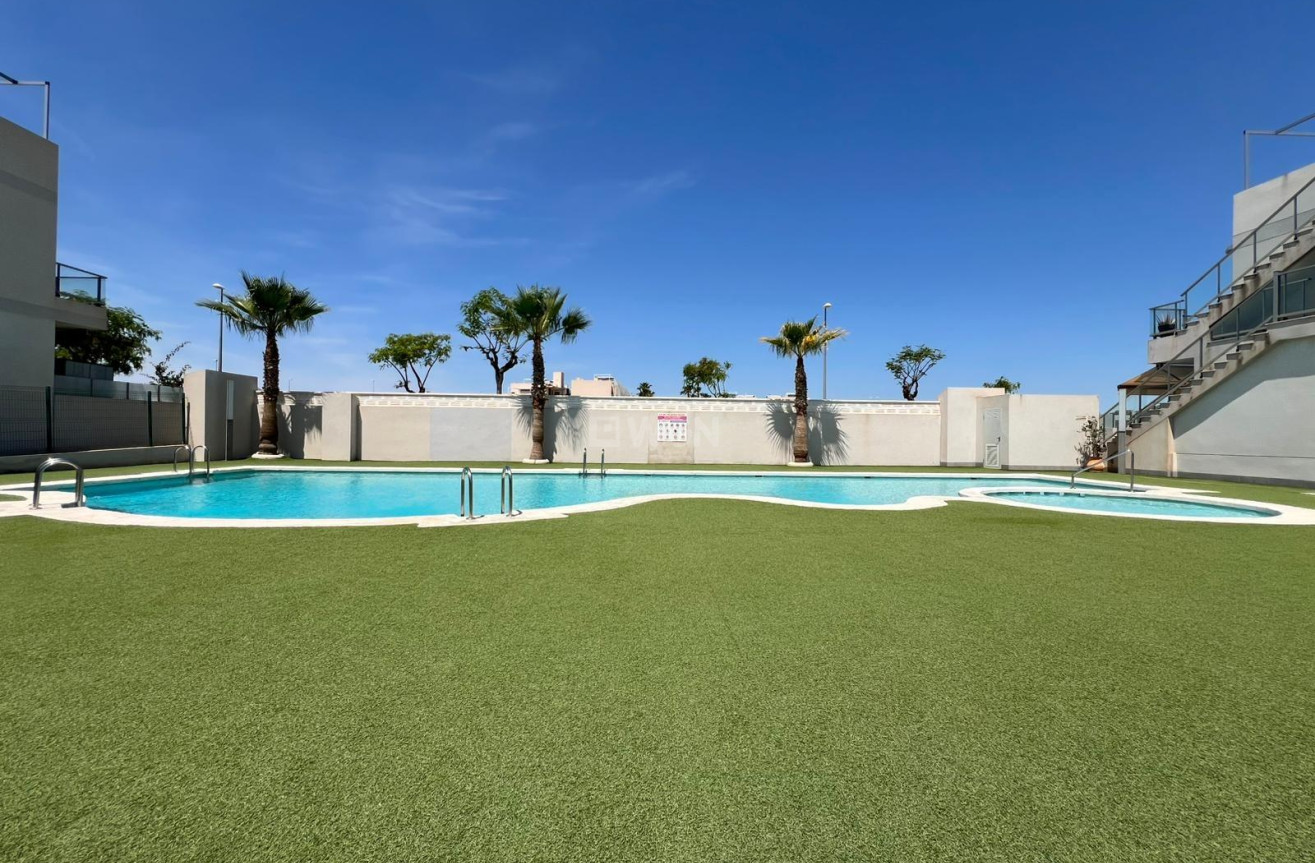 Resale - Bungalow - Pilar de la Horadada - Torre De La Horadada