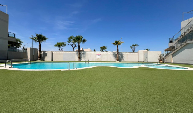 Resale - Bungalow - Pilar de la Horadada - Torre De La Horadada