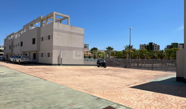 Resale - Bungalow - Pilar de la Horadada - Torre De La Horadada