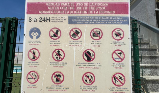 Resale - Bungalow - Pilar de la Horadada - Torre De La Horadada