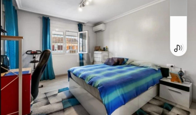 Odsprzedaż - Villa - Torrevieja - aguas nuevas