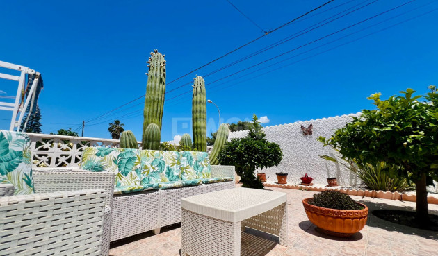 Odsprzedaż - Kamienica - Torrevieja - Costa Blanca