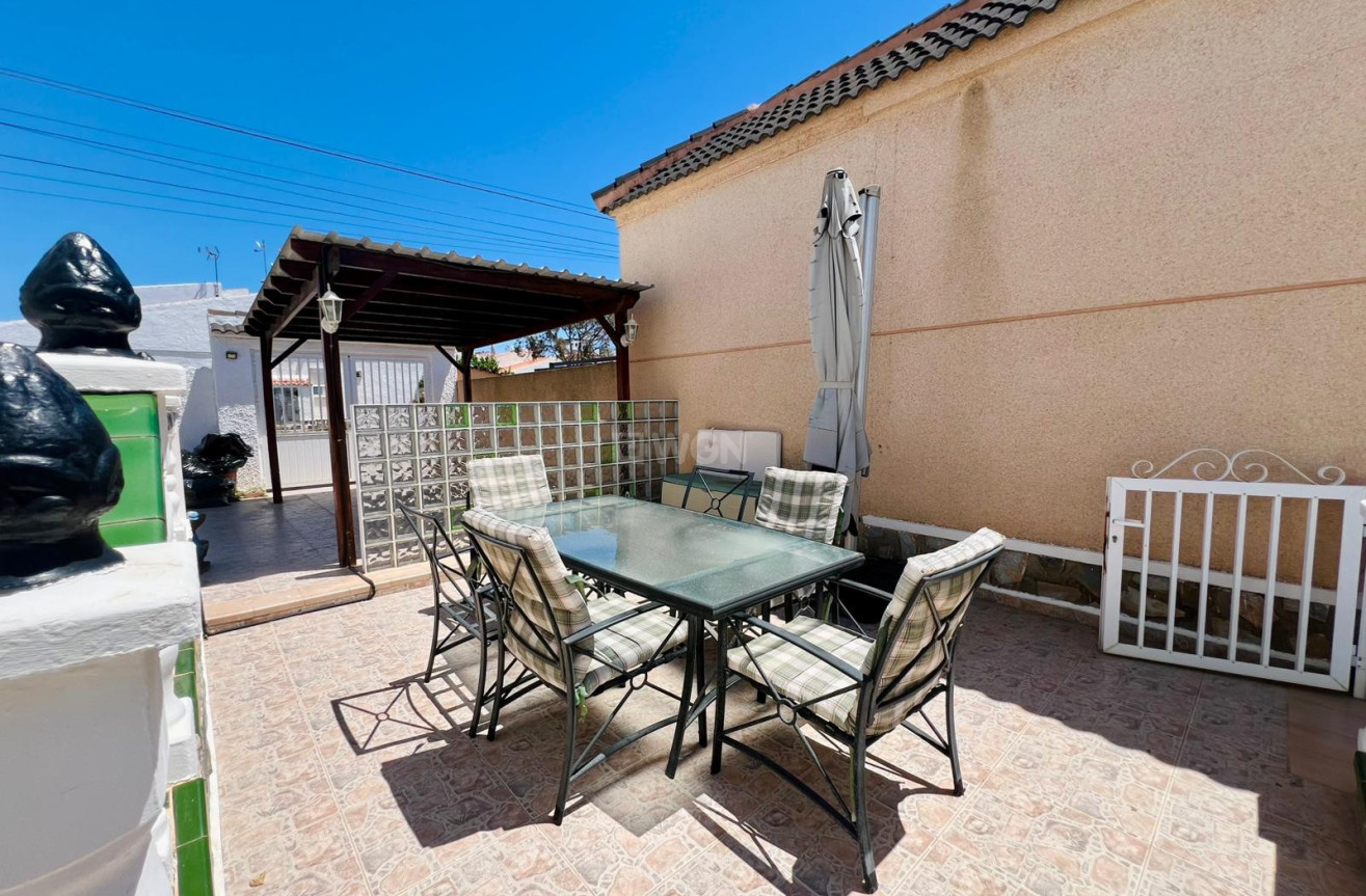 Odsprzedaż - Kamienica - Torrevieja - Costa Blanca