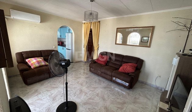 Odsprzedaż - Kamienica - Torrevieja - Costa Blanca