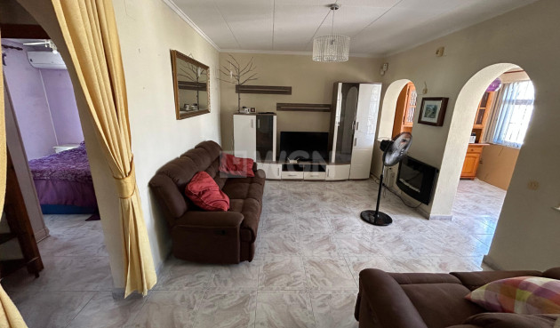 Odsprzedaż - Kamienica - Torrevieja - Costa Blanca