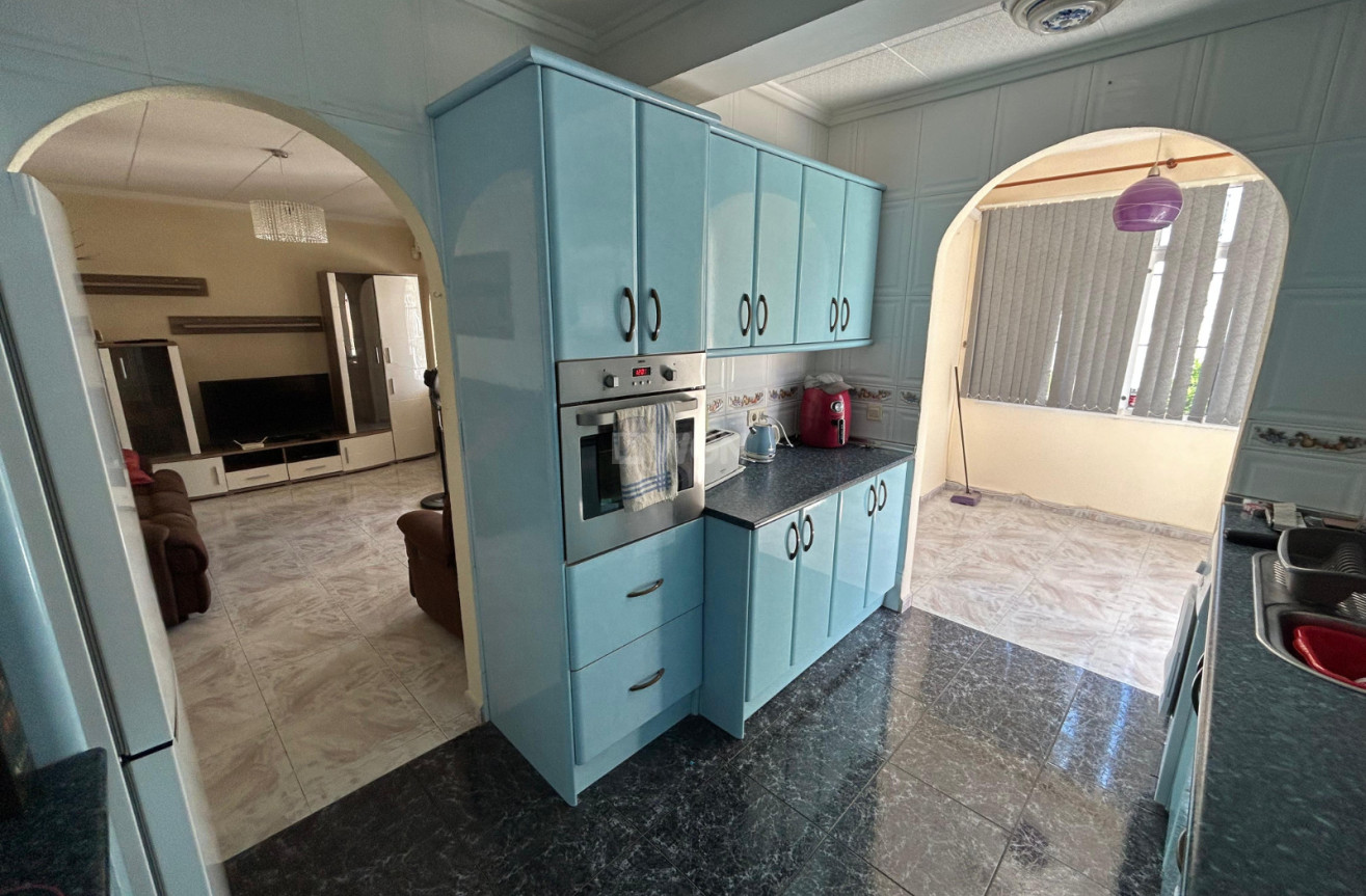 Odsprzedaż - Kamienica - Torrevieja - Costa Blanca