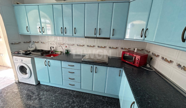 Odsprzedaż - Kamienica - Torrevieja - Costa Blanca