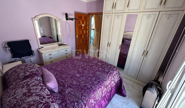 Odsprzedaż - Kamienica - Torrevieja - Costa Blanca