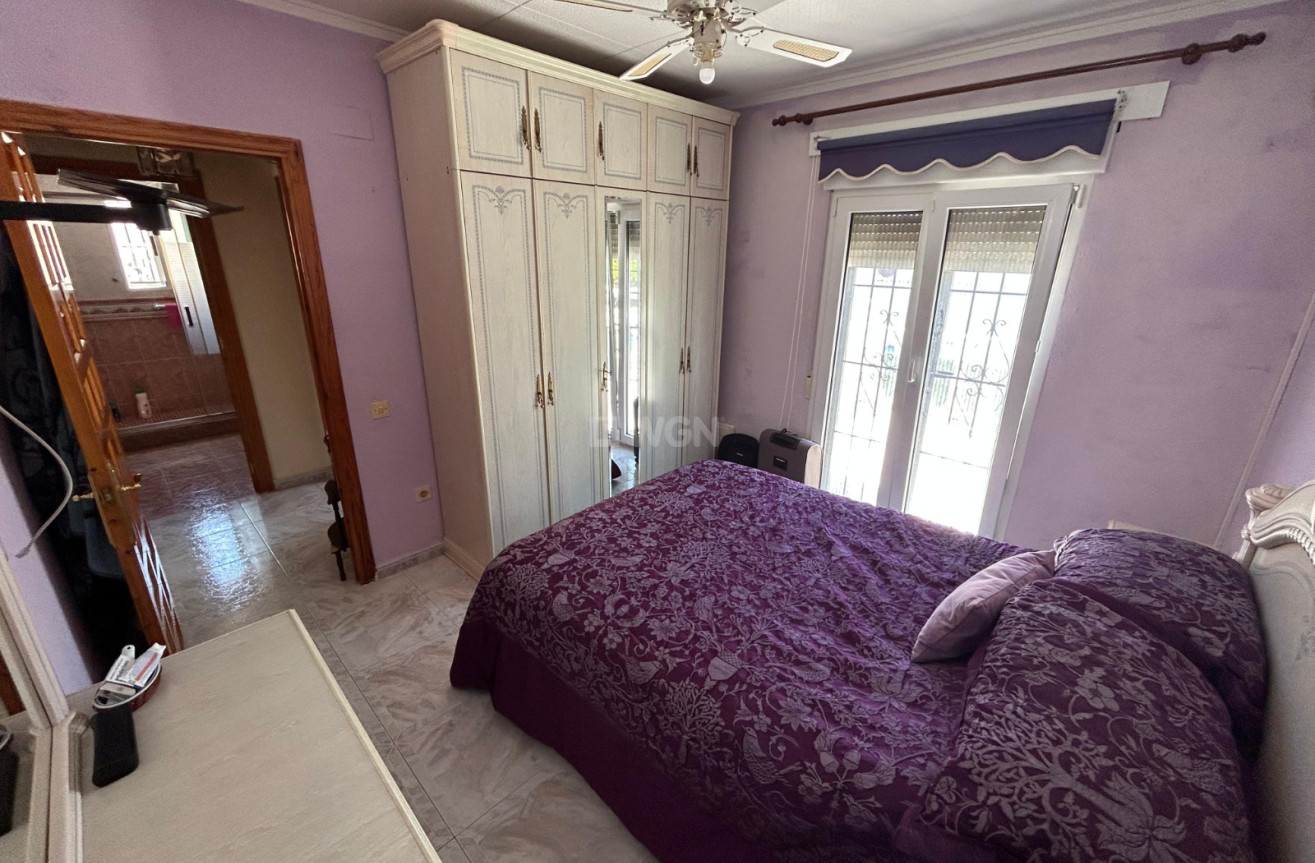 Odsprzedaż - Kamienica - Torrevieja - Costa Blanca