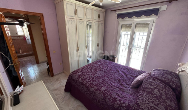 Odsprzedaż - Kamienica - Torrevieja - Costa Blanca