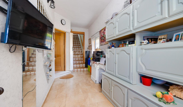 Resale - Villa - Torrevieja - aguas nuevas