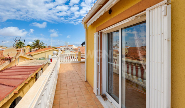 Resale - Villa - Torrevieja - aguas nuevas