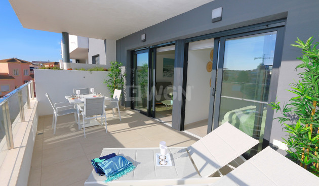 Odsprzedaż - Mieszkanie w bloku - Playa Flamenca - Costa Blanca