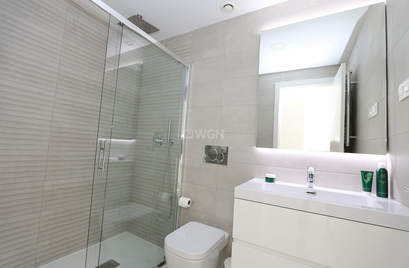 Odsprzedaż - Mieszkanie w bloku - Playa Flamenca - Costa Blanca