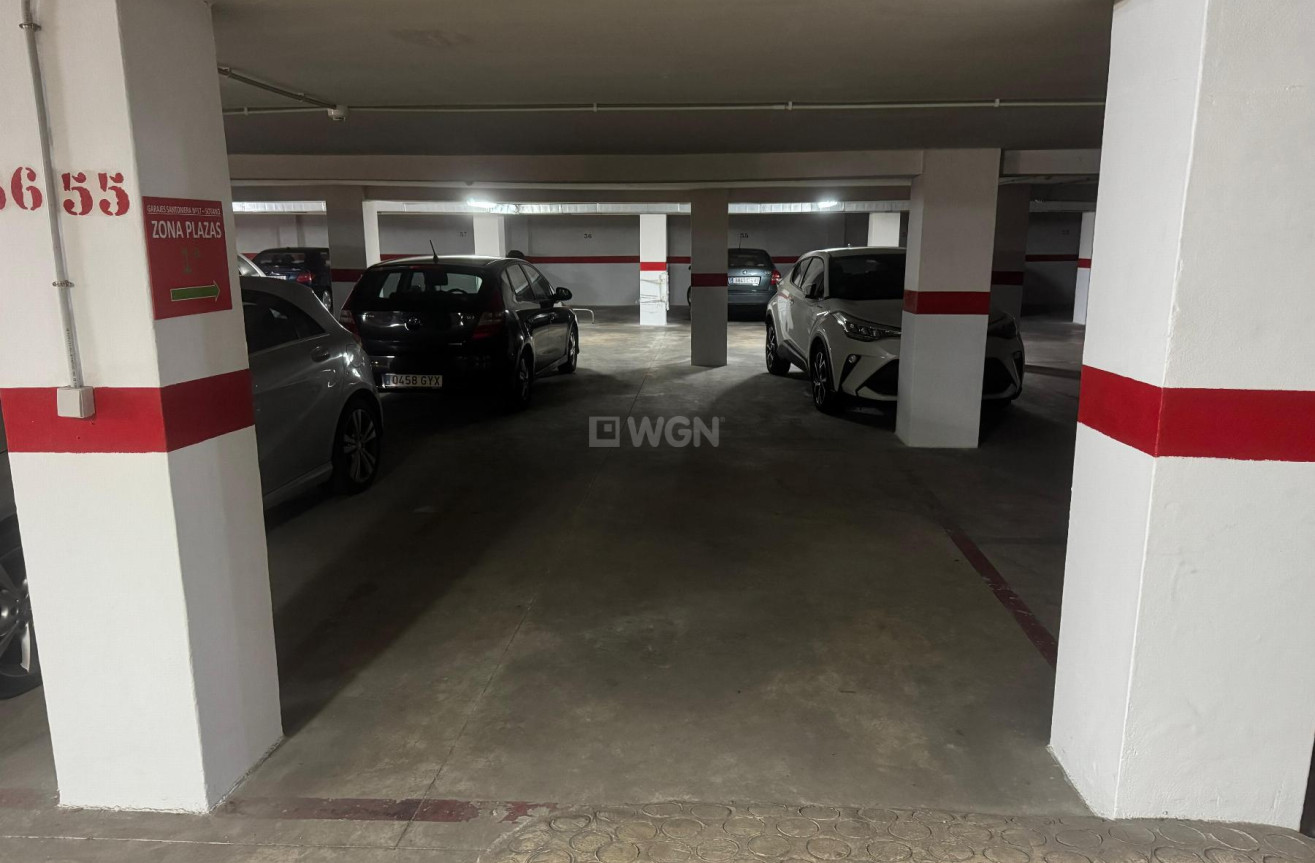 Reventa - Parking - Torrevieja - Costa Blanca