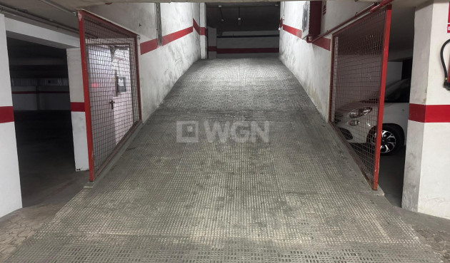 Reventa - Parking - Torrevieja - Costa Blanca