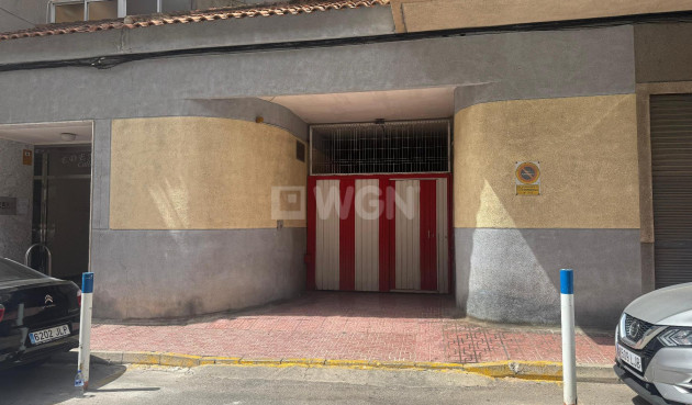 Reventa - Parking - Torrevieja - Costa Blanca