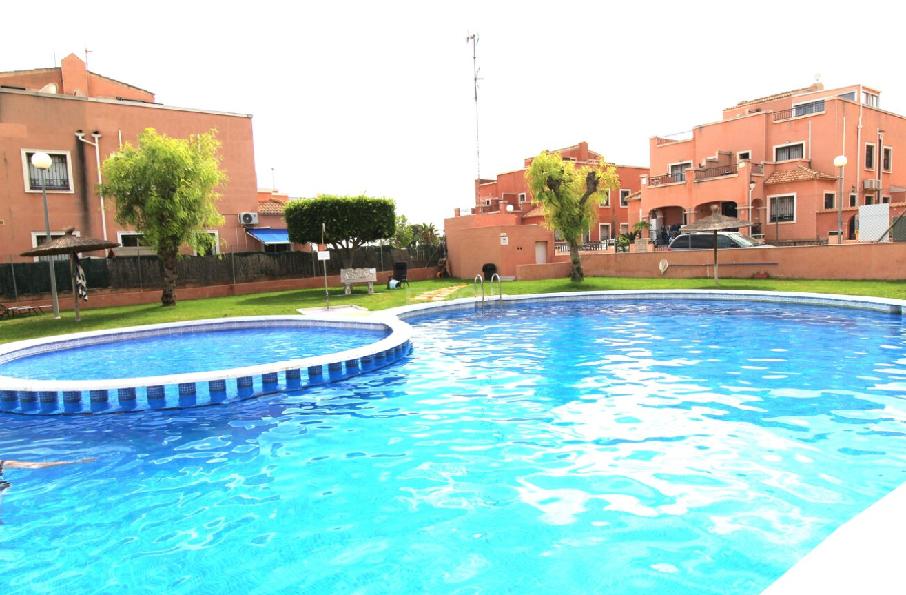 Odsprzedaż - Villa - La Herrada - Costa Blanca