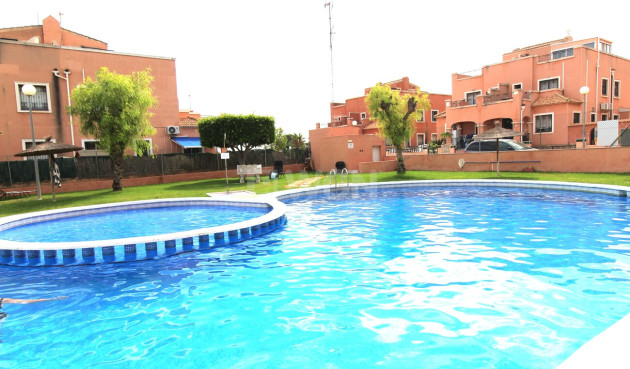 Odsprzedaż - Villa - La Herrada - Costa Blanca