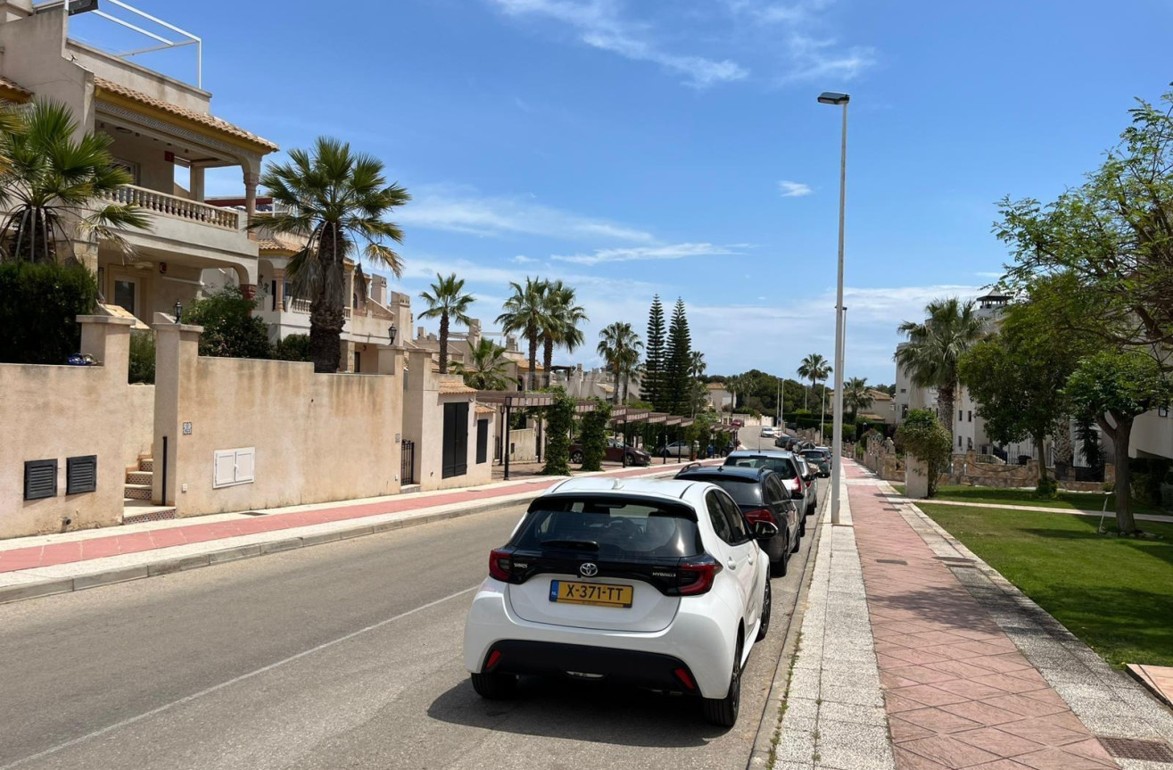 Odsprzedaż - Mieszkanie w bloku - Orihuela Costa - Las Ramblas