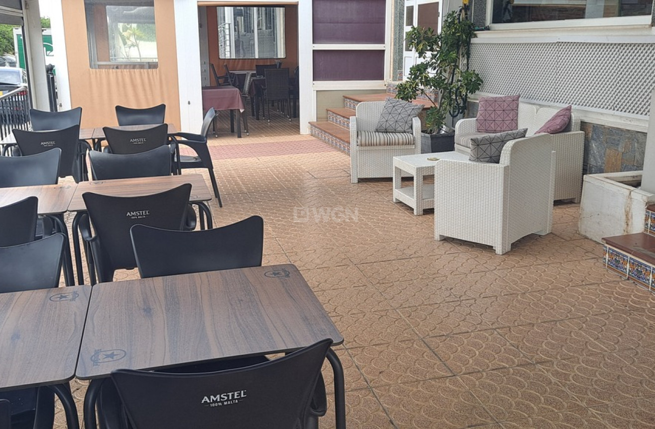 Resale - Commercial - Villamartin - Costa Blanca